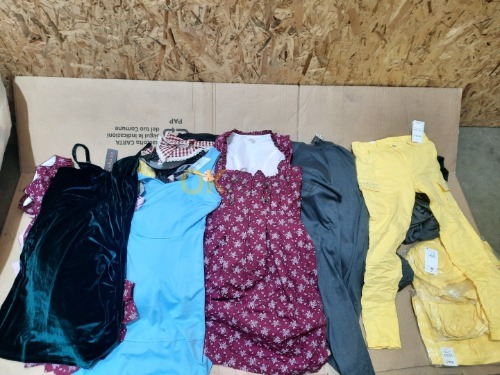 Auction Mix dámského oblečení - 50 kusů image