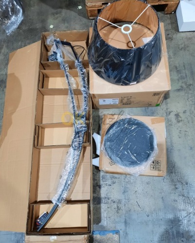 Auction Lindby Emilienne stojací lampa, černo-zlatá image