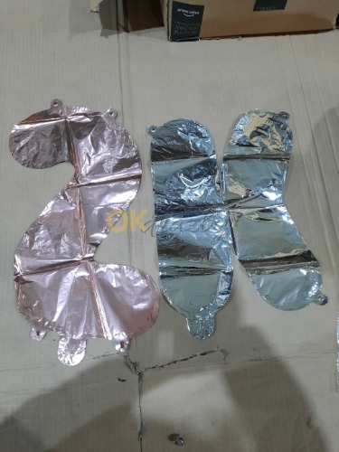 Auction Mix nafukovacích balónků (čísla a písmena) a závěsných dekorací k oslavě 16. narozenin, celkem 264 kusů image