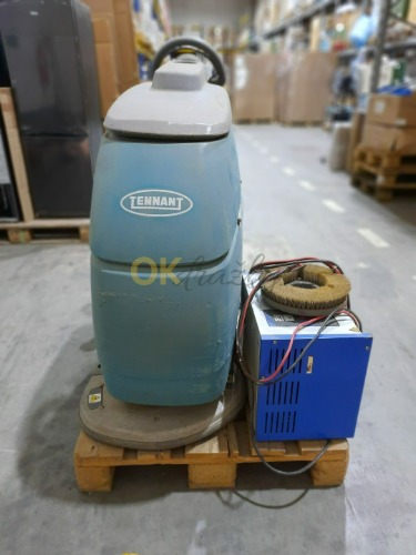 Auction Mycí průmyslový stroj Tennant T3 pro úklidy hal, velkých prostor, obchodu atd TOP!  image