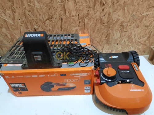 Auction Robotická sekačka na trávu WORX Landroid M500 image