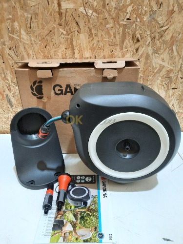 Auction Nástěnný naviják na hadici Gardena RollUp M, 20 m, s držákem a postřikovačem (18612-60) image