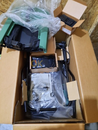 Auction Bosch Akumulátorová rotační sekačka UniversalRotak 36-550 image