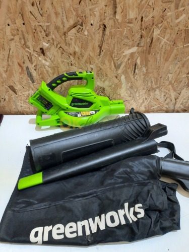 Auction Akumulátorový foukač a vysavač listí Greenworks 48V GD24X2BV image