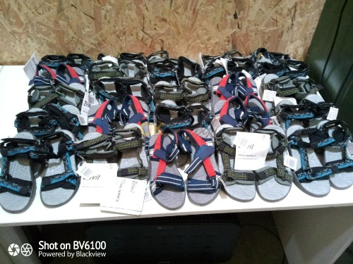 Auction 25 párů dětských sandálů, viz foto image